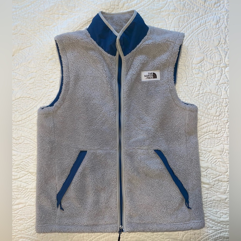 North Face Mens Campshire Vest. Size Large. Beige